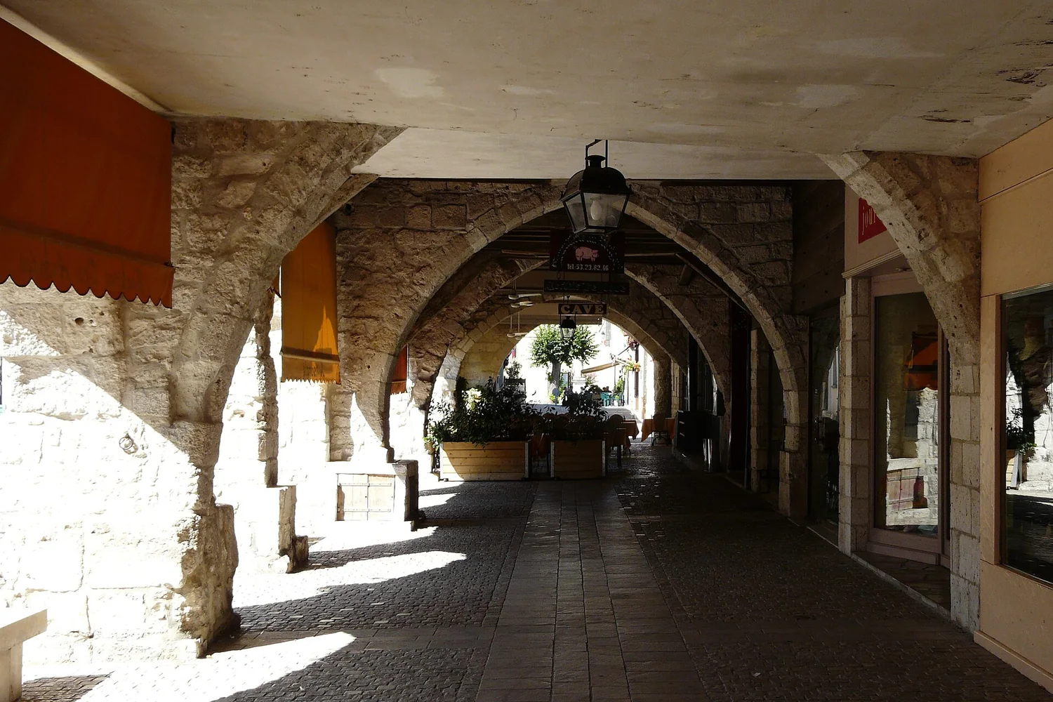 The arcades around Eymet’s central square